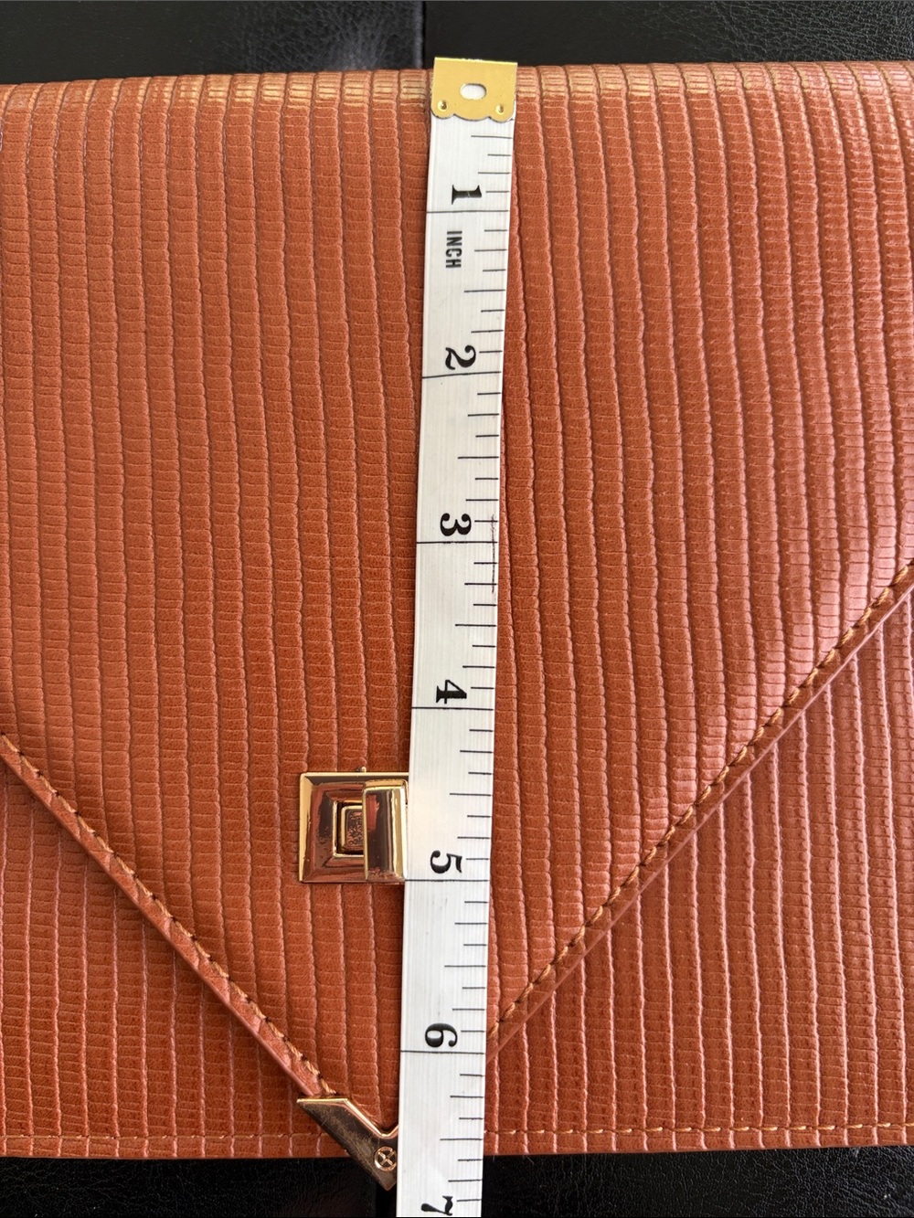 Urban Expressions Structured Envelope Crossbody Bag/Clutch Cognac w/Gold Chain - Picture 8 of 9